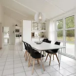 Hébergement de vacances 4 Star Holiday Home In Lokken
