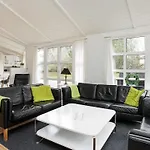 4 Star Holiday Home In Lokken Hébergement de vacances *