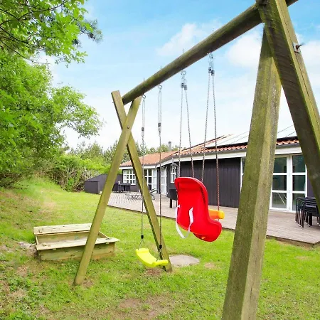 10 Person In L Kken Holiday home Gronhoj (Nordjylland)