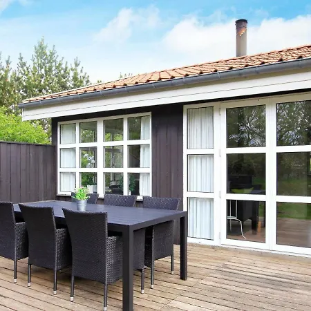10 Person In L Kken Holiday home Gronhoj (Nordjylland)