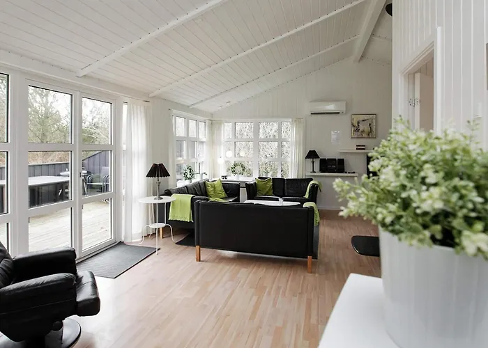 Luxury Retreat With Pool - By Traum Dom wakacyjny Gronhoj (Nordjylland)