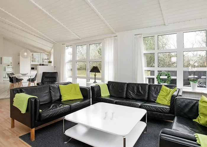 Luxury Retreat With Pool - By Traum Dom wakacyjny *