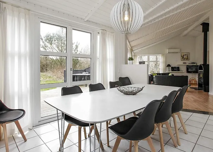 Luxury Retreat With Pool - By Traum Dom wakacyjny *